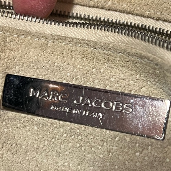 Marc Jacob’s Original Black Leather Handbag - Picture 12 of 16